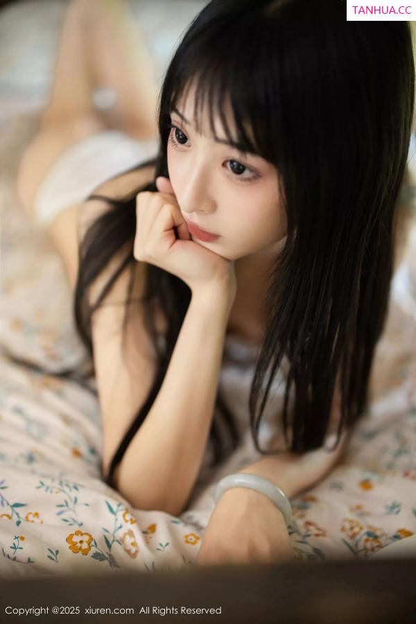   [XiuRen]高清写真图 2025.04.29 No.10215 茂木希子 性感红裙第66张图片